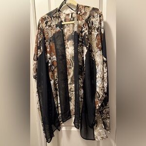 Floral Patterned Sheer Kimono